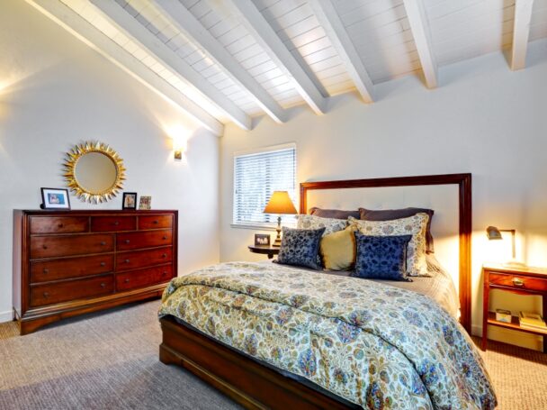 What Colors Go With Cherry Wood Bedroom Furniture