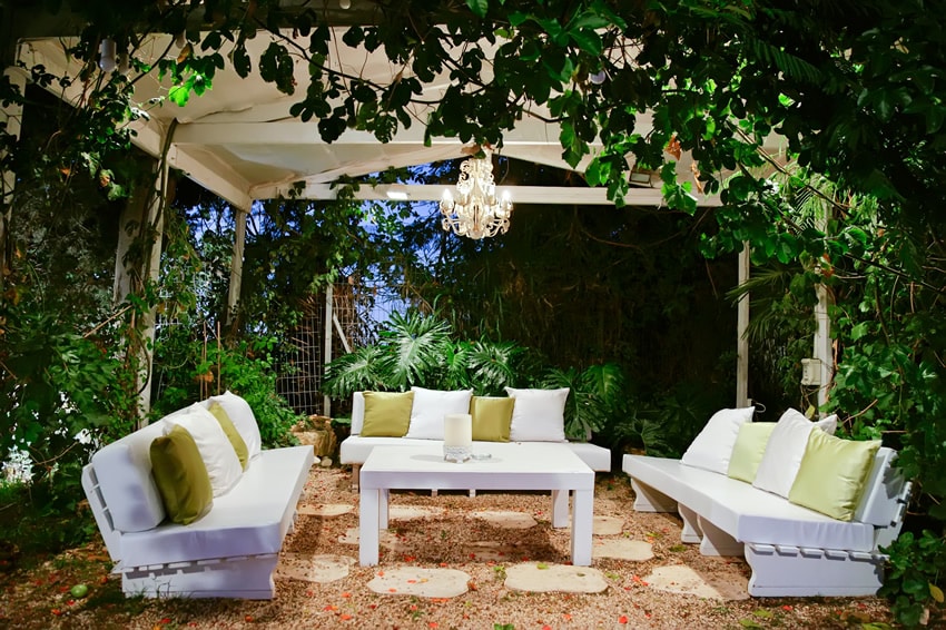 Patio with a very natural feel surrounded by plants