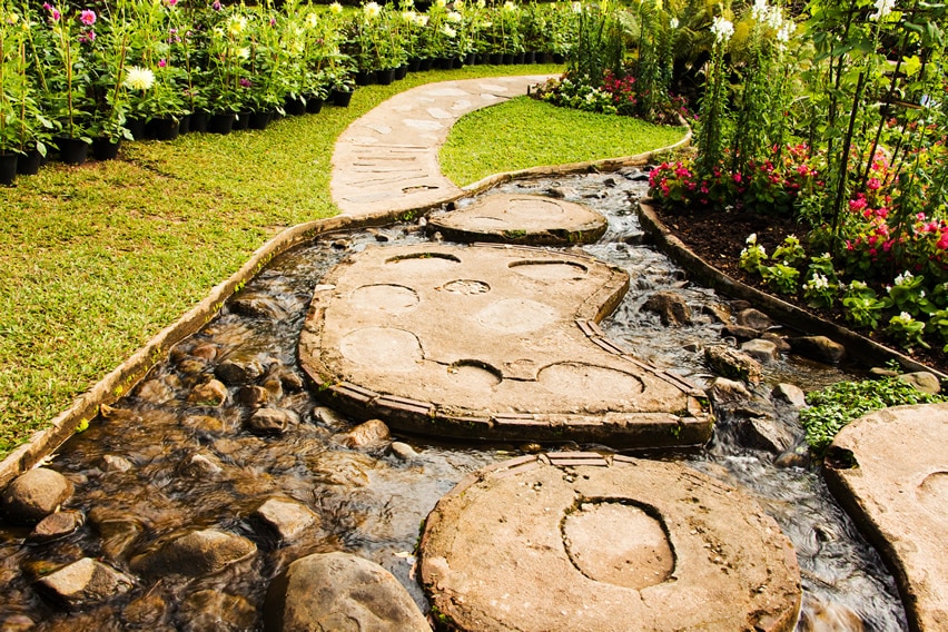 Stepping stone water feature in garden