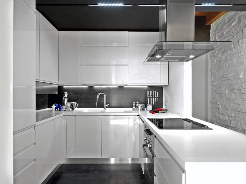 Modern design with black and white theme