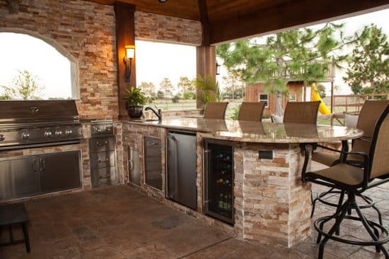 37 Outdoor Kitchen Ideas & Designs (Picture Gallery)