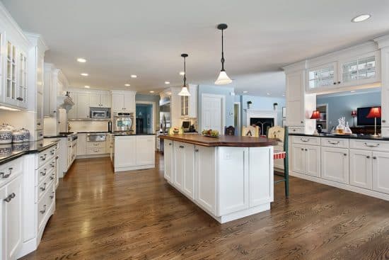 35 Beautiful White Kitchen Designs (With Pictures)