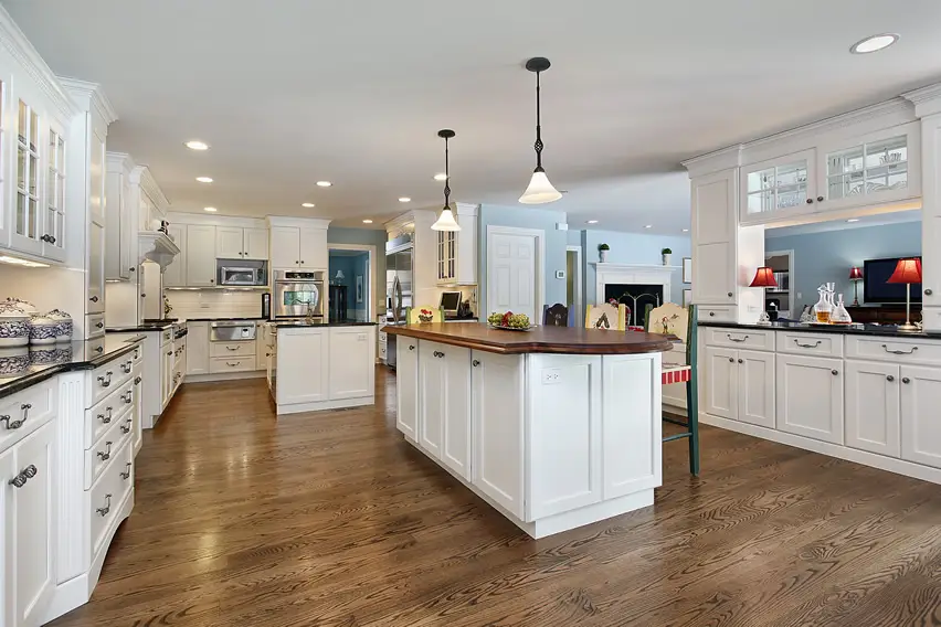 35 Beautiful White Kitchen Designs (With Pictures) - Designing Idea