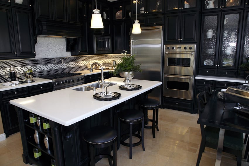 Dark kitchen counters with light coutertops