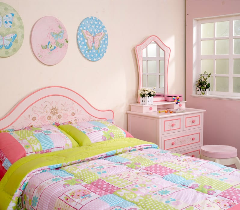 Pink design girls room with cabinet