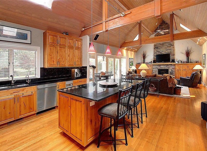 Craftsman kitchen with vaulted ceiling