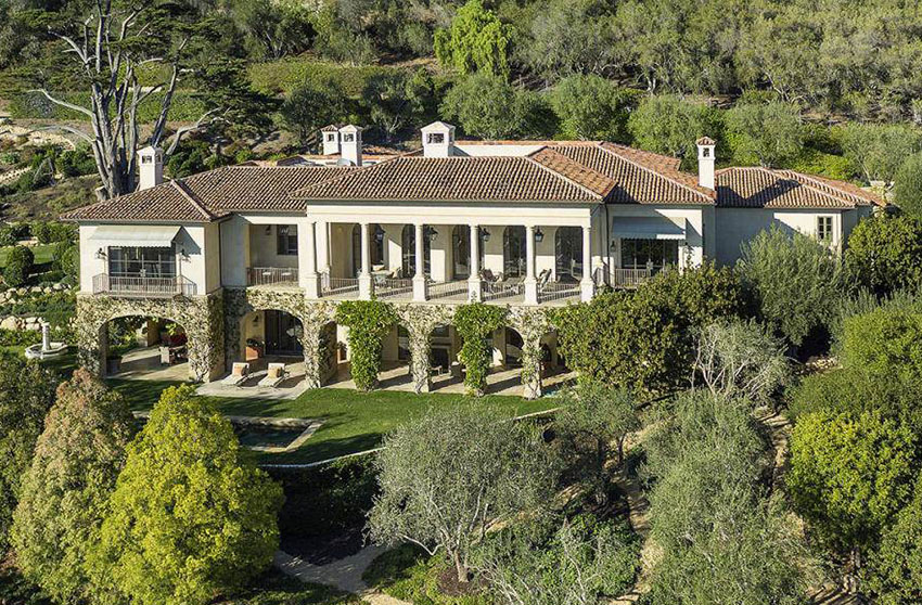 Front of luxury mansion with ocean view