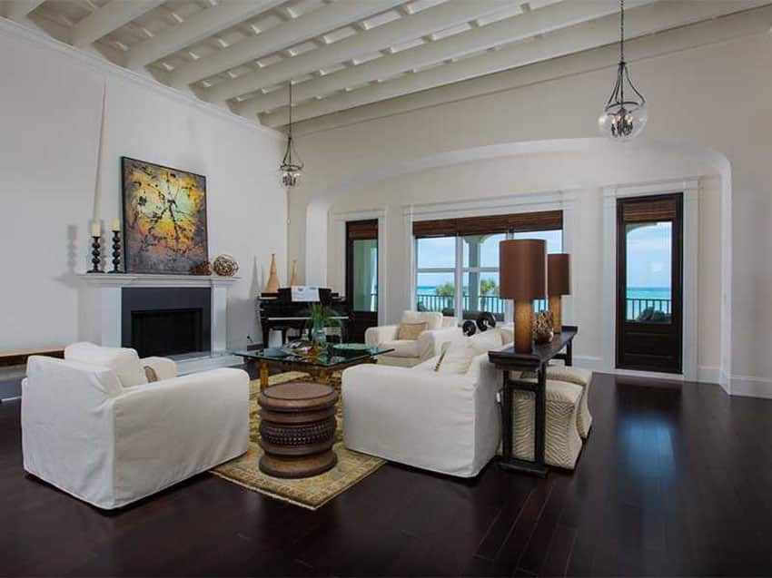 Contemporary living room with maple hardwood flooring