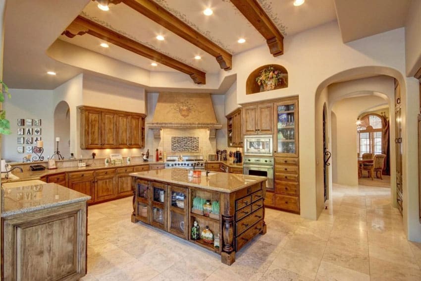 Kitchen with country style motifs and alcove space