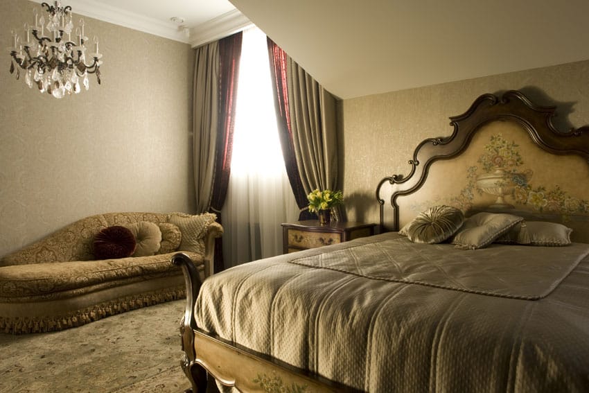 Gold bedroom with luxury furnishings
