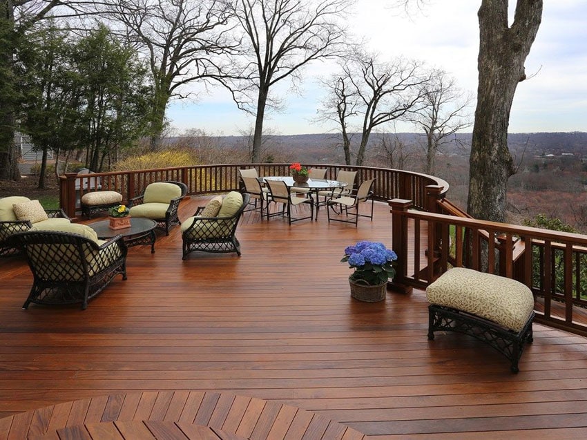Traditional stained deck with circular design