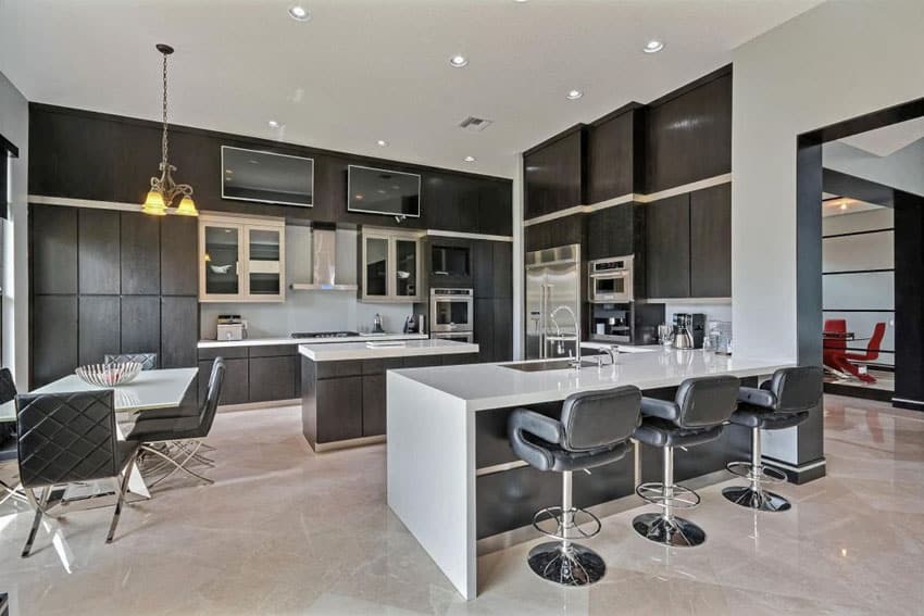 Contemporary dark kitchen with wood grain cabinets