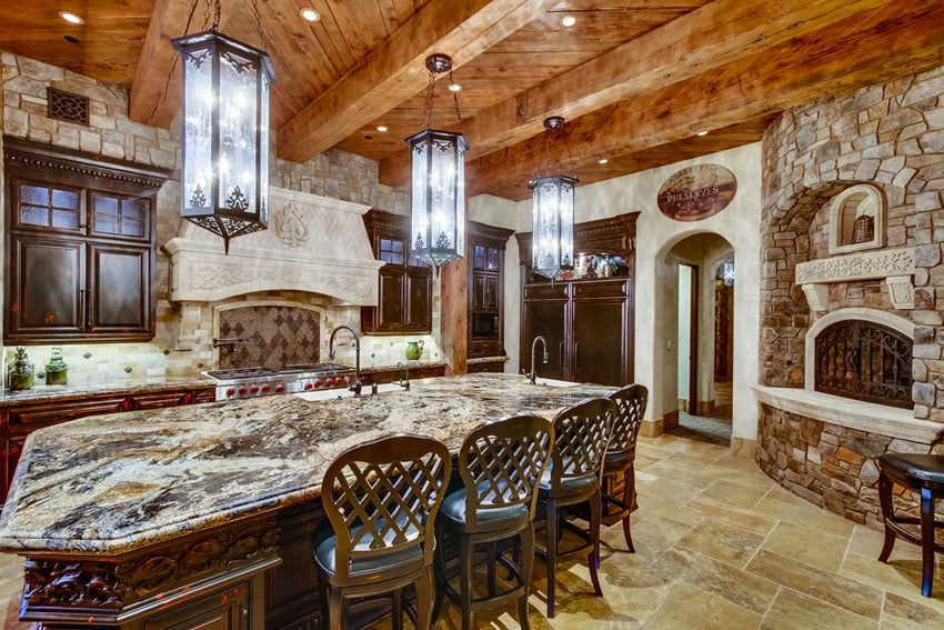 Kitchen with azurite granite island and six light pendant lighting