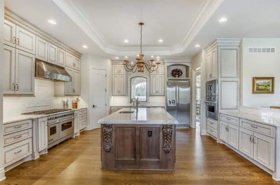 White Kitchen Cabinets Than What Color Appliances