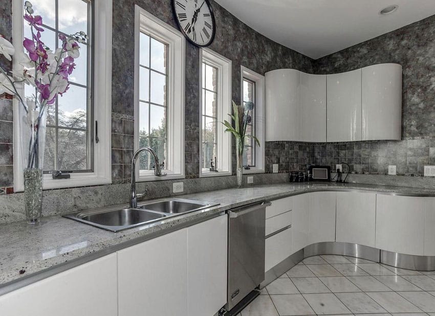 Grey And White Kitchen Backsplash