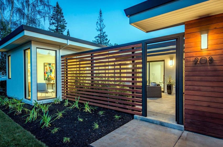 Modern wood horizontal fence entry to courtyard