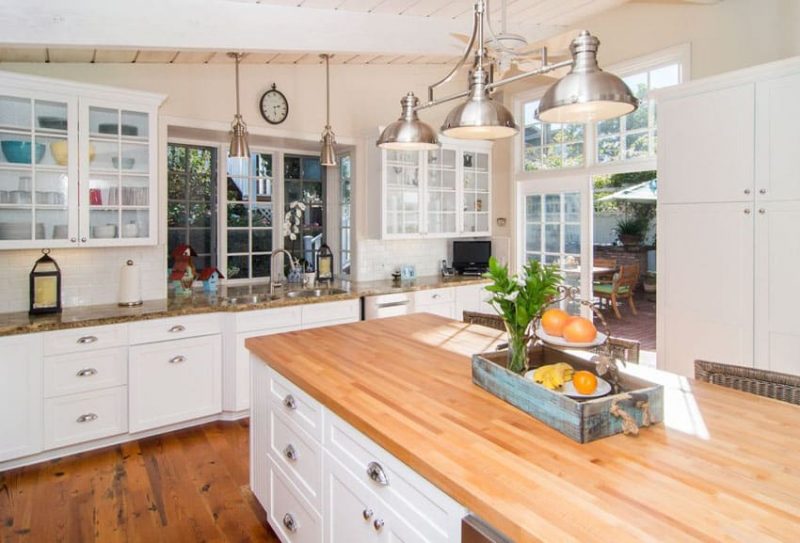 26 Gorgeous White Country Kitchens (Pictures) - Designing Idea
