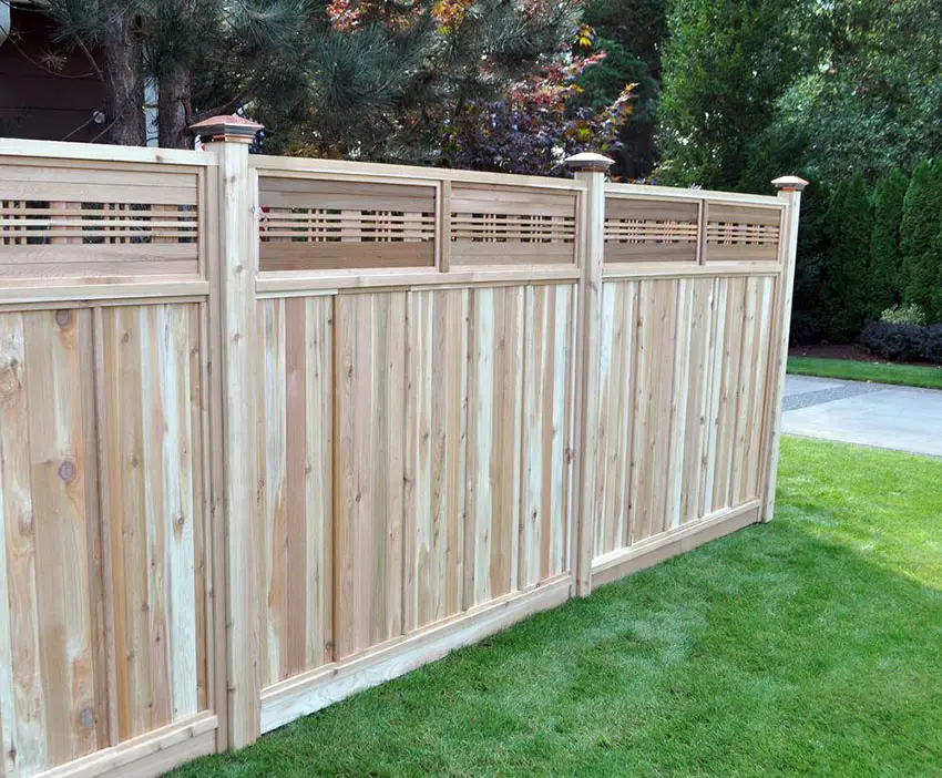 Panel fence with decorative top