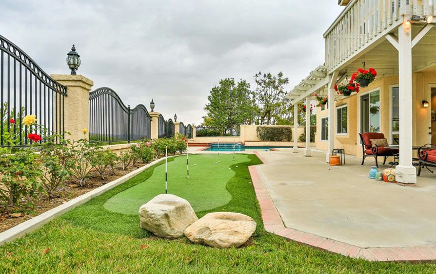 Green and swimming pool