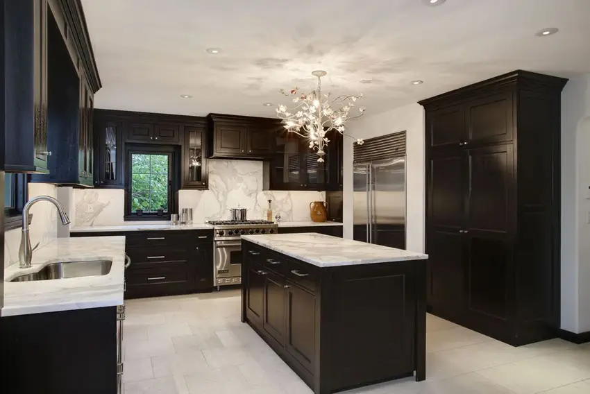 Black Kitchen Cabinets Ideas – Granite & Quartz countertops