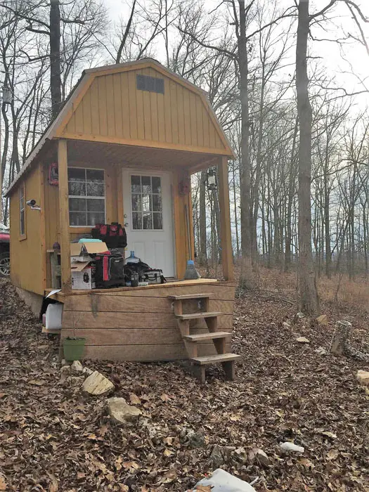 Tiny wood house off the grid