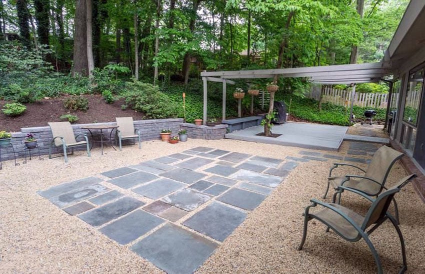 Slate and gravel combination patio