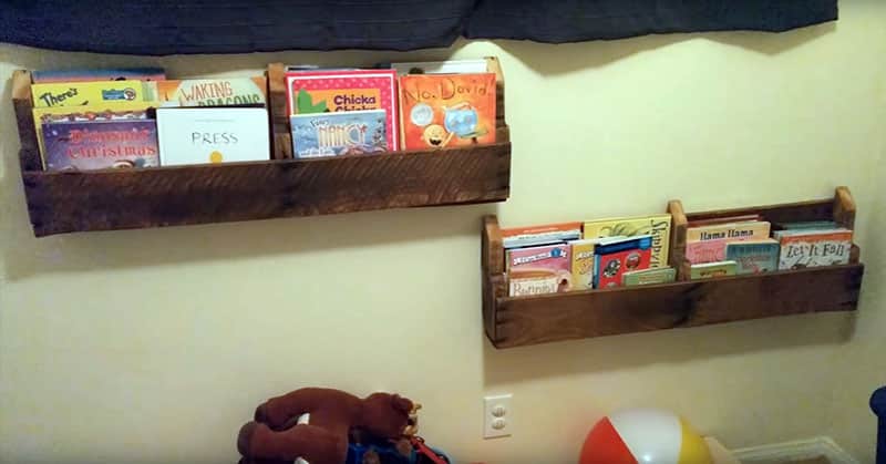 Kids room diy pallet shelves