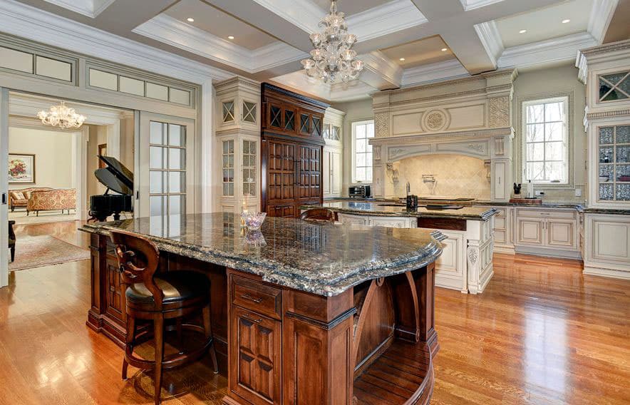 Luxurious kitchen with metallica granite slab island