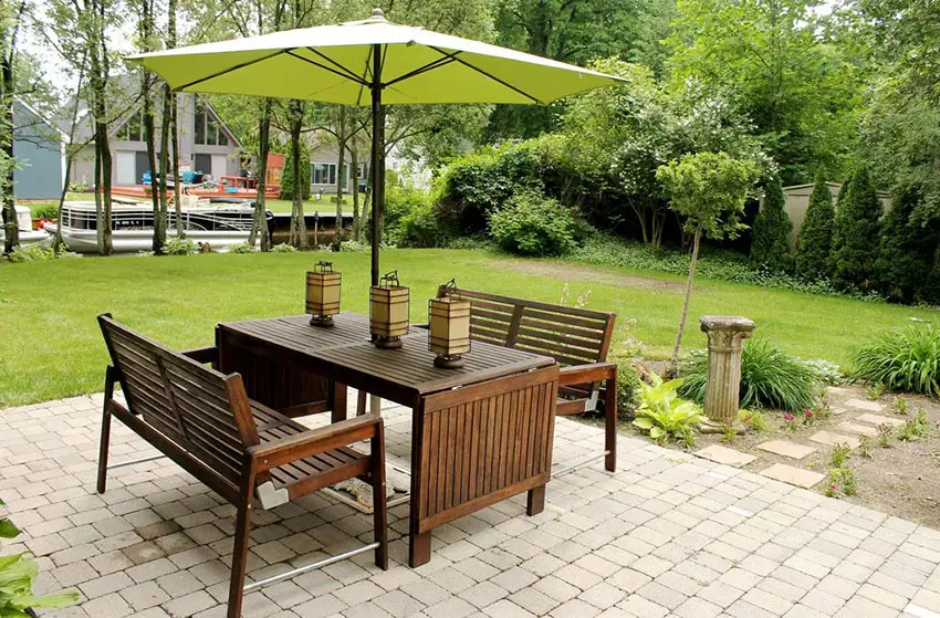 Paver patio with stained bench