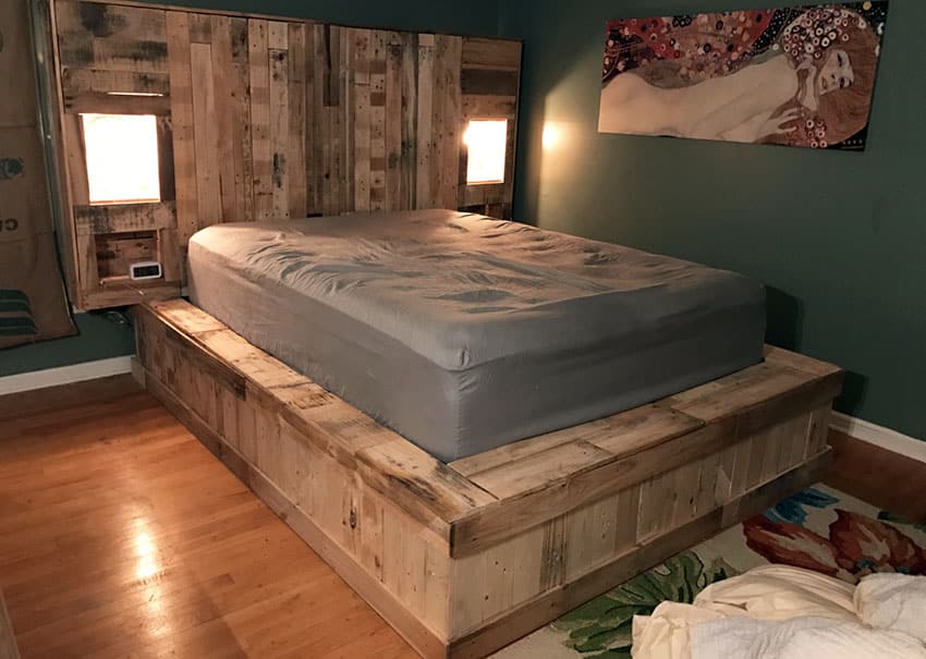 59 Creative Wood Pallet Ideas (DIY Pictures) - Designing Idea