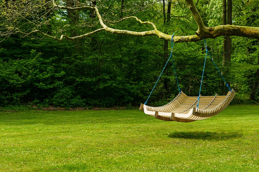 Simple swinging rope bench
