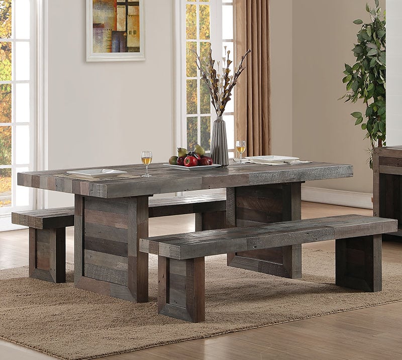 Wood pallet dining table