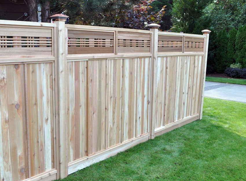 Wood fence panel with decorative lattice top