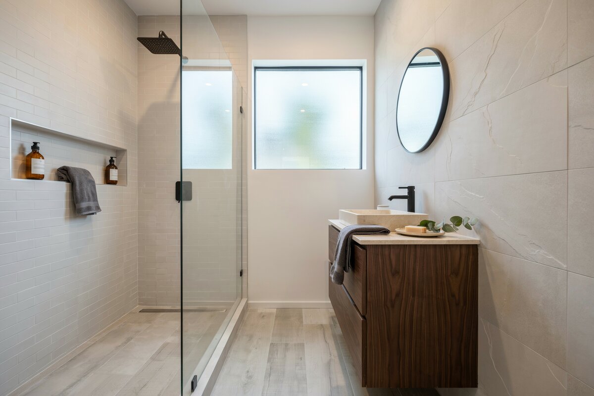 Bathroom with cream slate tiles