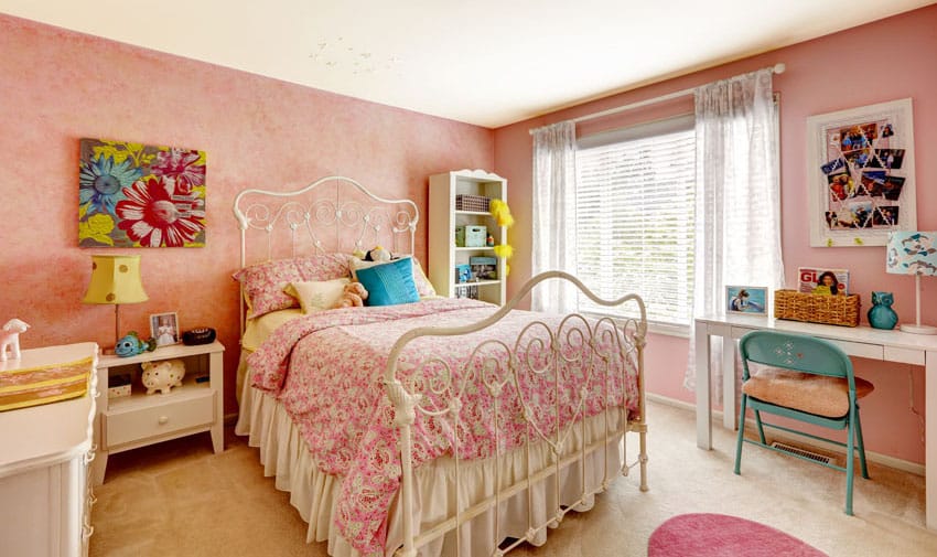 Cute teen girl bedroom