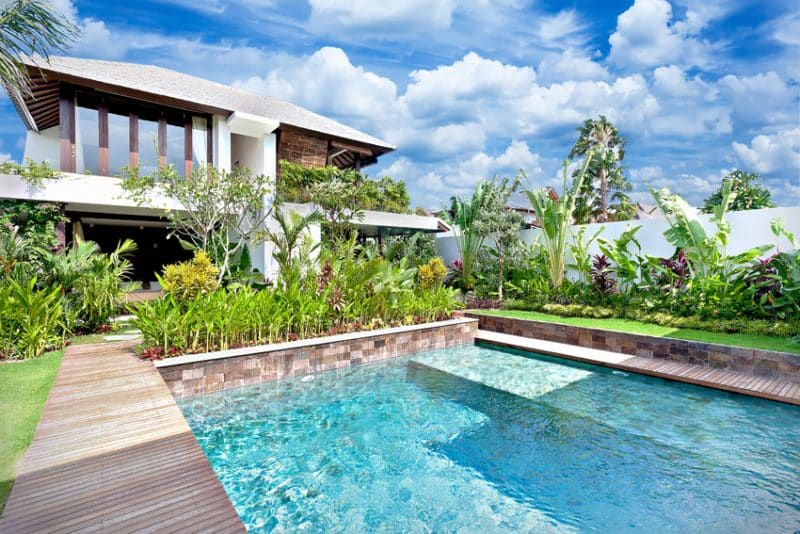 23 Amazing Modern Swimming Pool Designs