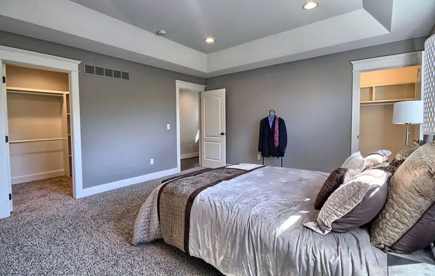 Bedroom with twist cut carpet