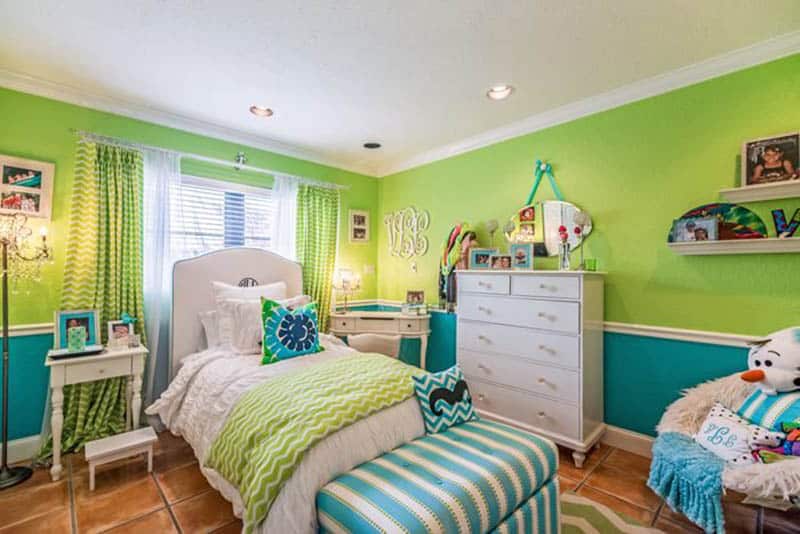 kids-bedroom-with-green-and-blue-paint-colors