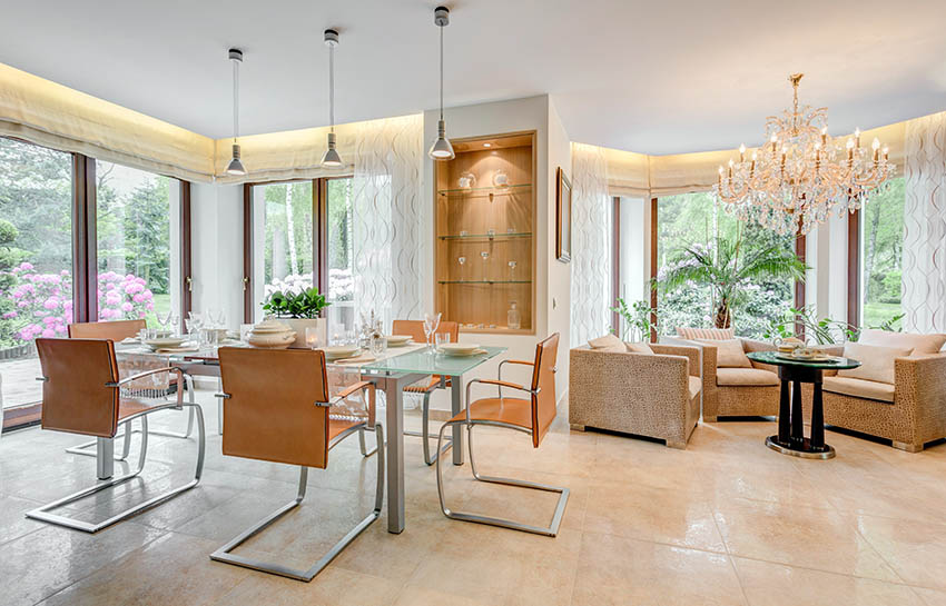 Dining area with display wall with glassware