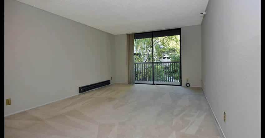 Picture of an empty room with gray walls