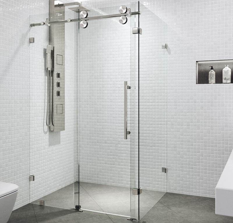 Corner shower with sliding door