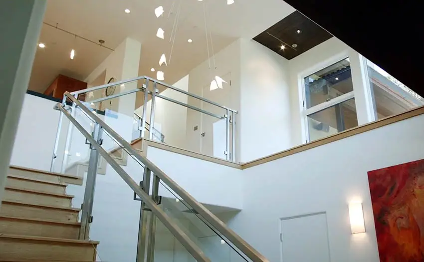 Staircase with aluminum railing 