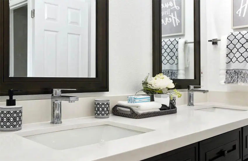 bathroom-dual-vanity-with-two-centerset-faucet