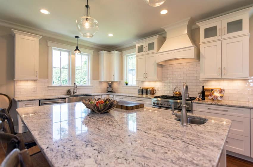 White Kitchen Cabinets And Granite Countertops Things In The Kitchen   Kitchen With White Cabinets And Bianco Romano Granite Countertops 