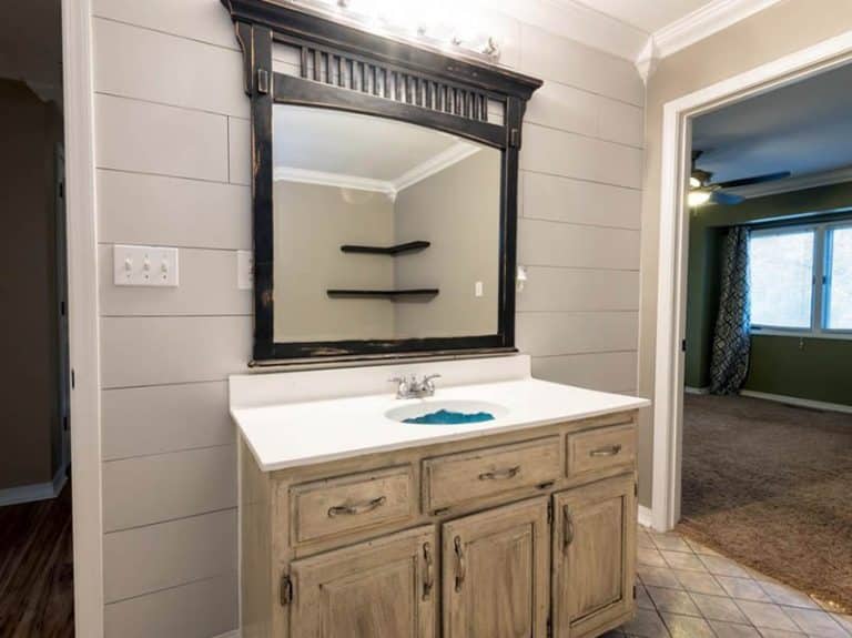 29 Beautiful Shiplap Bathroom Ideas (Walls & Ceiling)