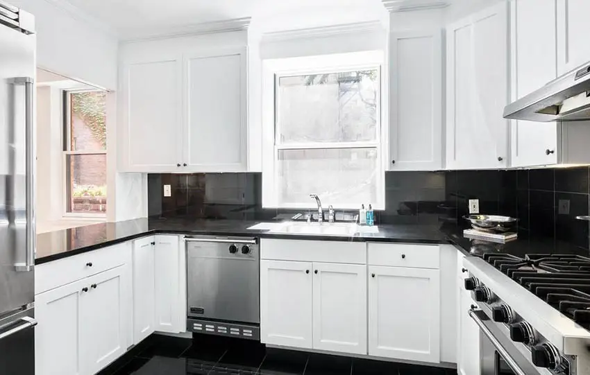 Kitchen with black and white color palette