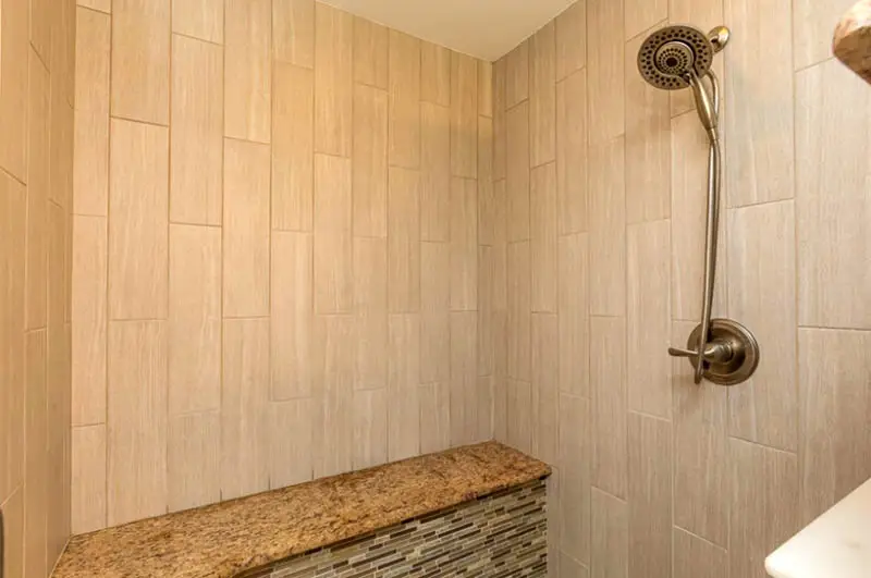 Tile bathroom with granite bench