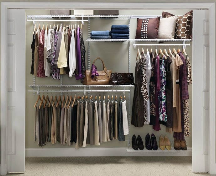 Closet organizer for hanging clothing