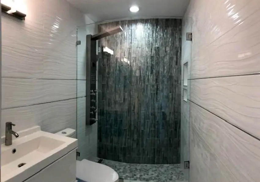 Shower with black tile 