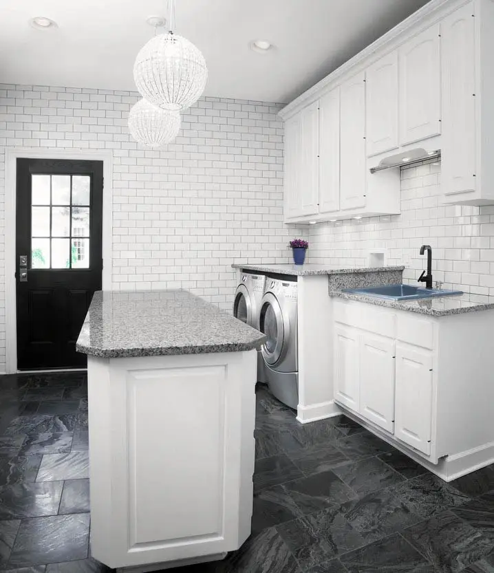 Laundry room with island